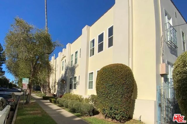 202 N La Peer Drive, Beverly Hills, CA 90211
