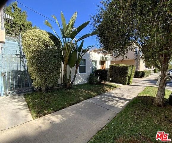 202 N La Peer Drive, Beverly Hills, CA 90211