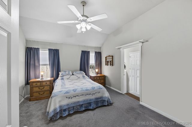 1112 S Marina Drive, Oologah, OK 74053