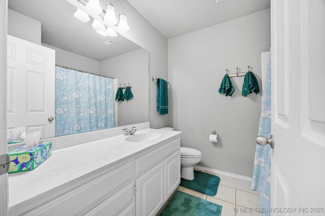 1112 S Marina Drive, Oologah, OK 74053