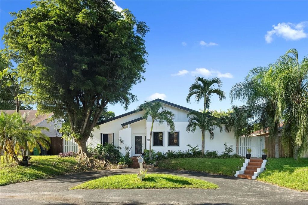 13556 SW 285th Ter, Homestead, FL 33033