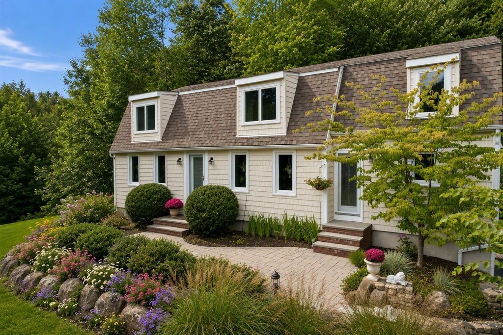 64 Pine Hill Road, Southborough, MA 01772
