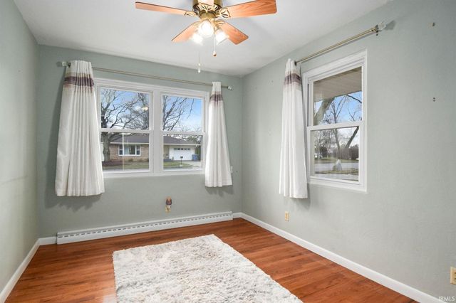 516 S Shumaker Drive, Bremen, IN 46506