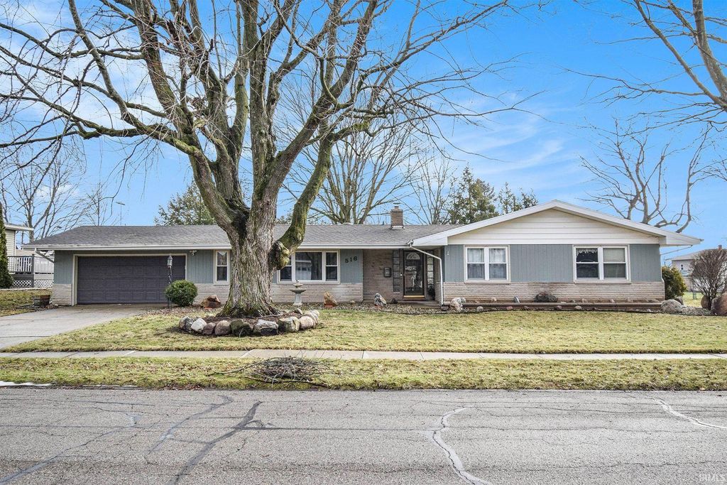 516 S Shumaker Drive, Bremen, IN 46506