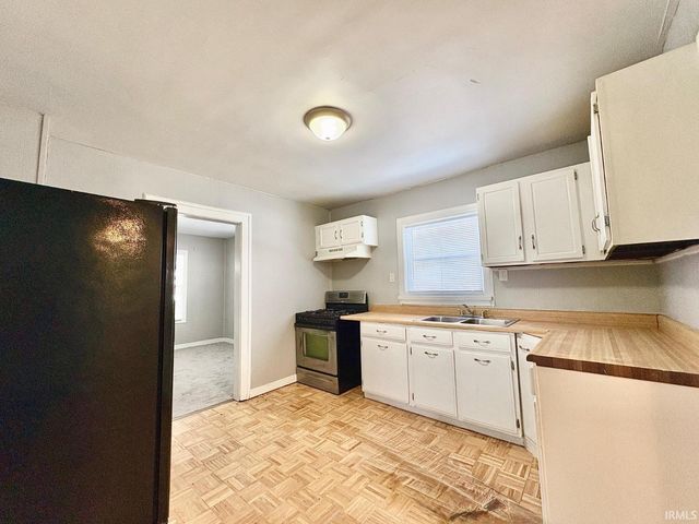 1909 S Brookfield Street, South Bend, IN 46613