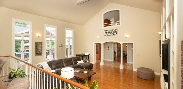 811 Rockwood Ave, Mt Lebanon, PA 15234