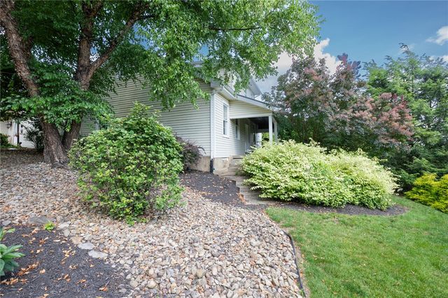 811 Rockwood Ave, Mt Lebanon, PA 15234