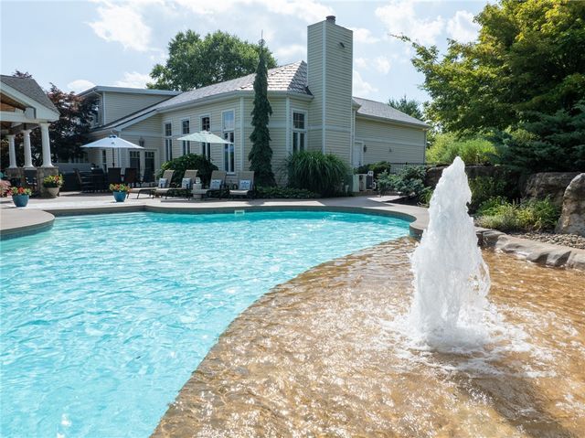 811 Rockwood Ave, Mt Lebanon, PA 15234