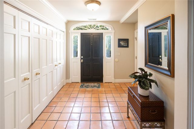 811 Rockwood Ave, Mt Lebanon, PA 15234
