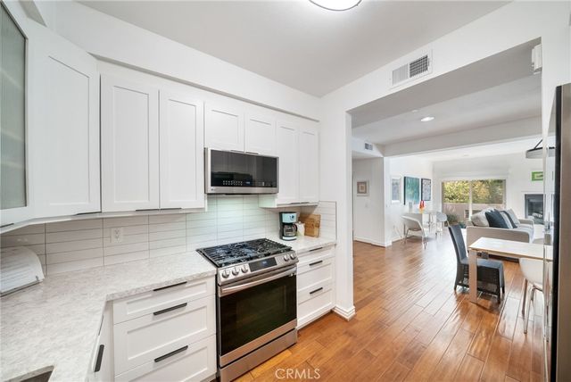 1410 N Curson Avenue 202, Los Angeles, CA 90046