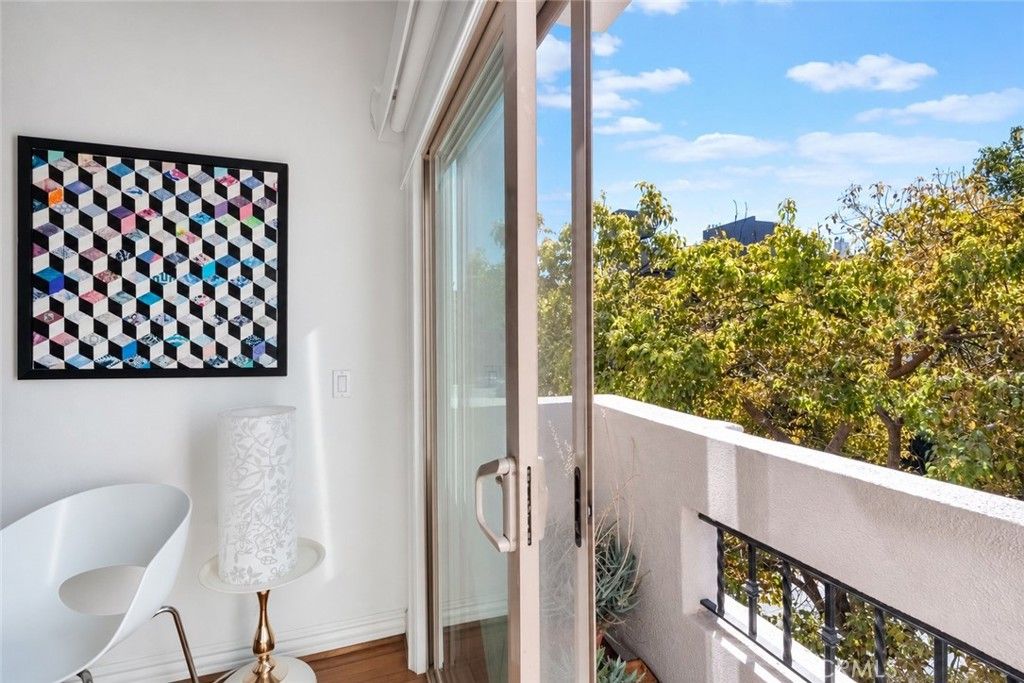 1410 N Curson Avenue 202, Los Angeles, CA 90046 — photo 4