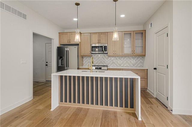 2225 N 85TH Street, Kansas City, KS 66109