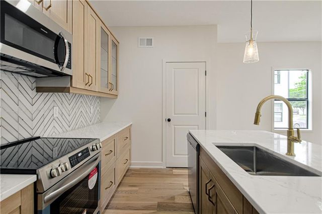 2225 N 85TH Street, Kansas City, KS 66109