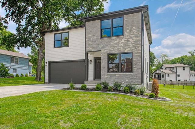 2225 N 85TH Street, Kansas City, KS 66109