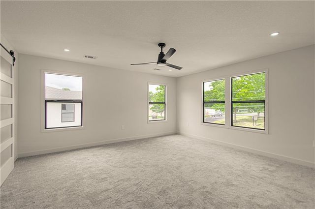 2225 N 85TH Street, Kansas City, KS 66109