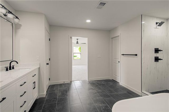 2225 N 85TH Street, Kansas City, KS 66109