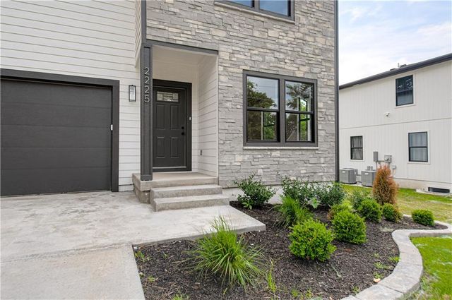2225 N 85TH Street, Kansas City, KS 66109