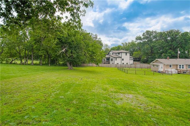 2225 N 85TH Street, Kansas City, KS 66109