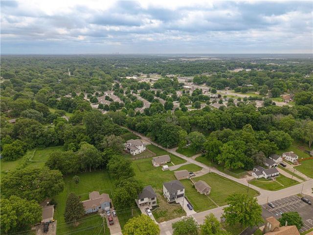 2225 N 85TH Street, Kansas City, KS 66109