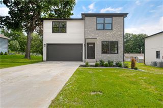 2225 N 85TH Street, Kansas City, KS 66109