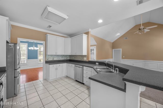 638 Ravenswood Road, Hampstead, NC 28443