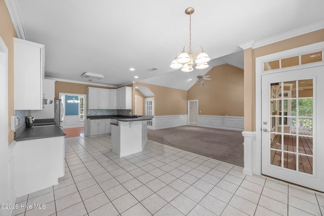 638 Ravenswood Road, Hampstead, NC 28443