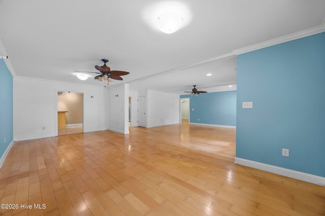 638 Ravenswood Road, Hampstead, NC 28443