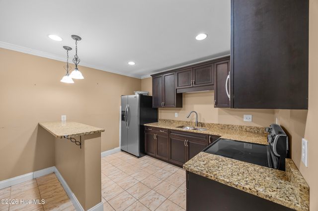 638 Ravenswood Road, Hampstead, NC 28443