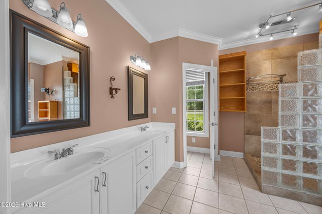 638 Ravenswood Road, Hampstead, NC 28443