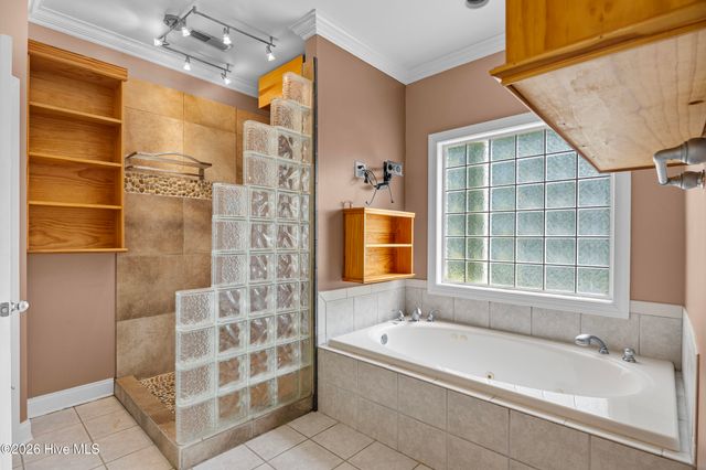 638 Ravenswood Road, Hampstead, NC 28443