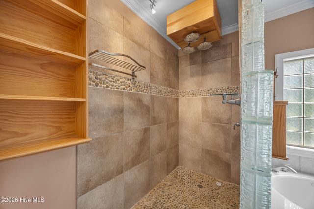 638 Ravenswood Road, Hampstead, NC 28443