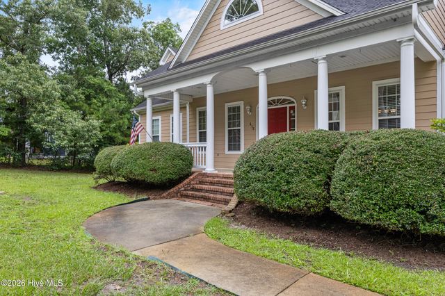 638 Ravenswood Road, Hampstead, NC 28443