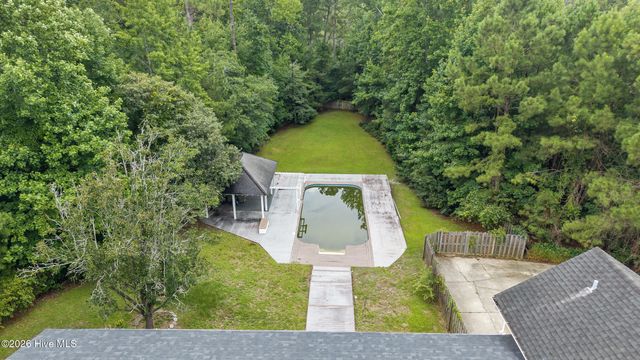 638 Ravenswood Road, Hampstead, NC 28443