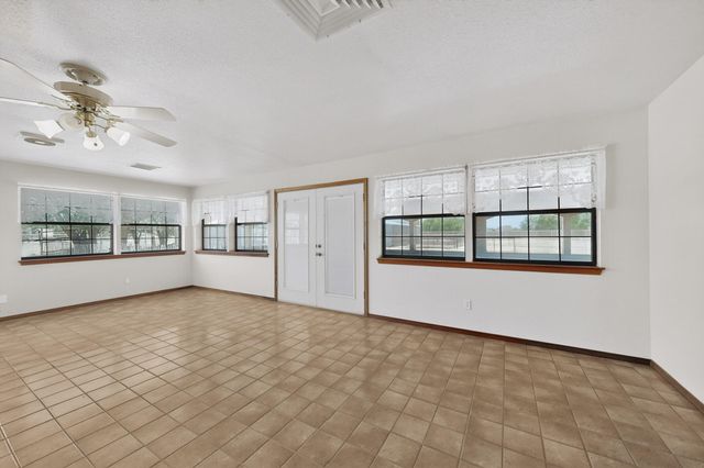 13 Maestas Road, Belen, NM 87002