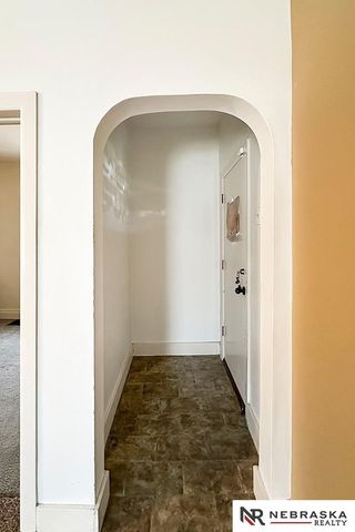 5050 S 38th Street, Omaha, NE 68107