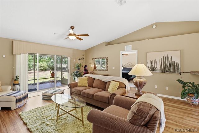 431 W Mac Place, Citrus Springs, FL 34434