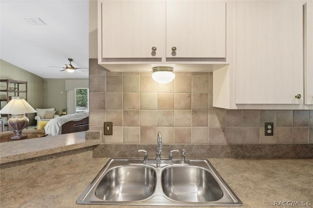 431 W Mac Place, Citrus Springs, FL 34434