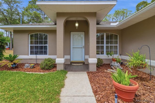 431 W Mac Place, Citrus Springs, FL 34434