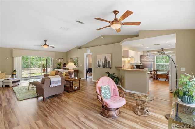 431 W Mac Place, Citrus Springs, FL 34434