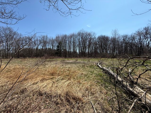 5747 W B Avenue, Plainwell, MI 49080