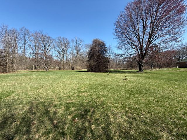 5747 W B Avenue, Plainwell, MI 49080