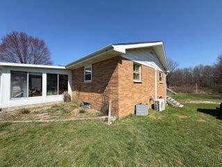 5747 W B Avenue, Plainwell, MI 49080