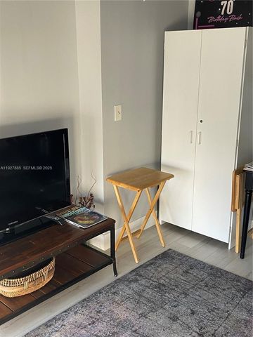 200 Leslie Dr 622, Hallandale Beach, FL 33009