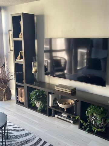 200 Leslie Dr 622, Hallandale Beach, FL 33009