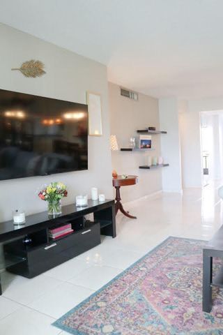 1690 NE 191st Street 408-1, Miami, FL 33179