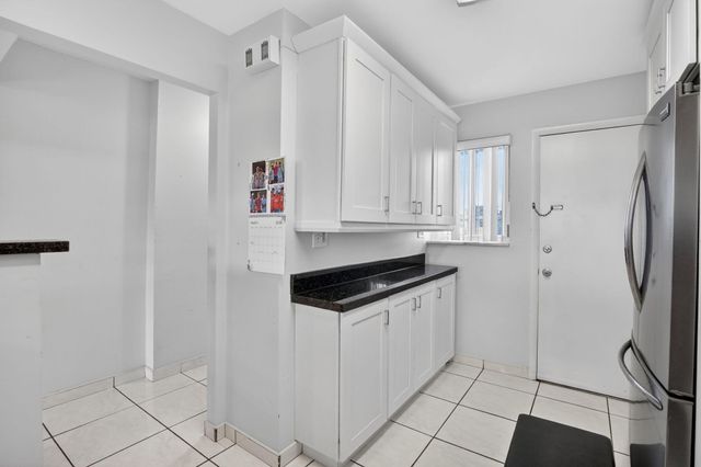 1690 NE 191st Street 408-1, Miami, FL 33179