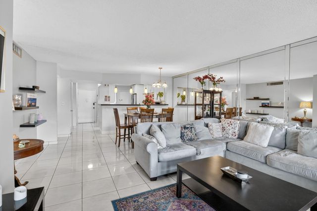 1690 NE 191st Street 408-1, Miami, FL 33179