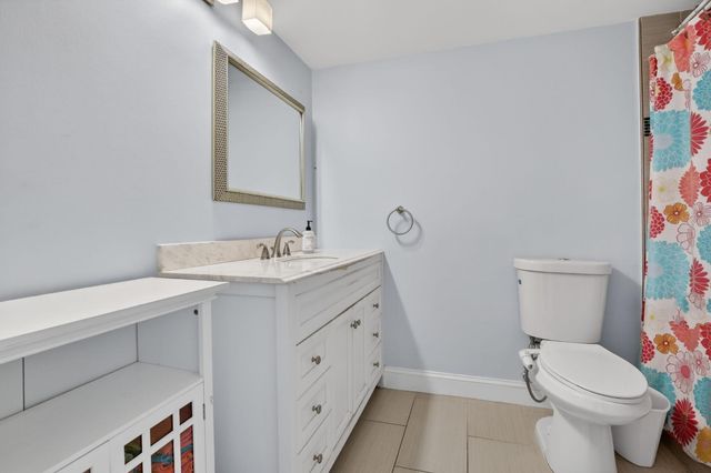1690 NE 191st Street 408-1, Miami, FL 33179