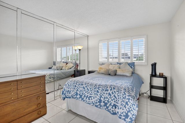 1690 NE 191st Street 408-1, Miami, FL 33179