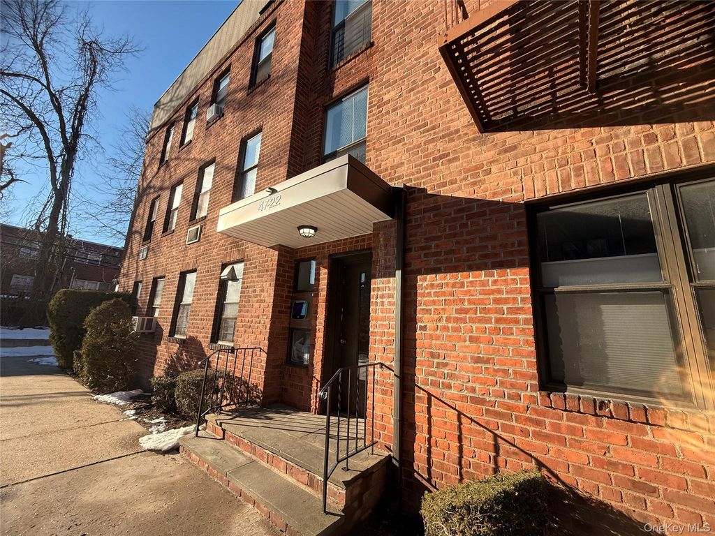 47-22 215th Place 3D, Bayside, NY 11361